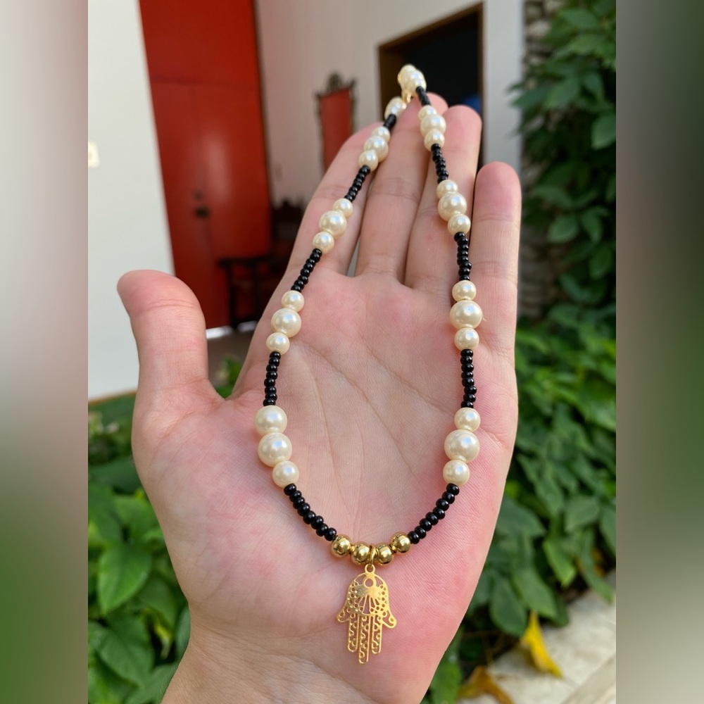 Neee Handmade seed beads necklace with hamsa charm